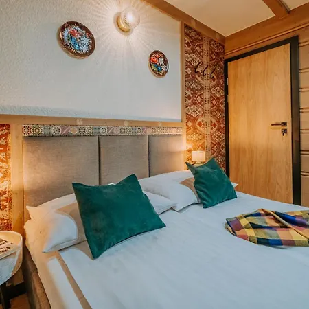 U Galow Bed & Breakfast *